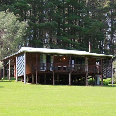 Hawke Brook Chalets Pemberton Esterno foto